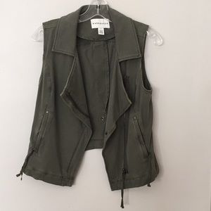 Marrakech army green moto style vest size S